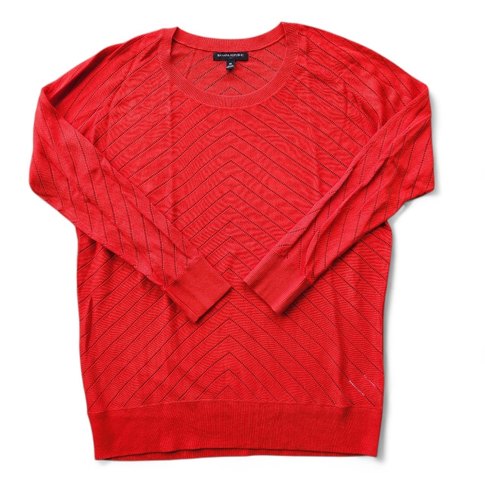 Women's EUC Banana Republic Red Chevron Knit Sweater Size Medium